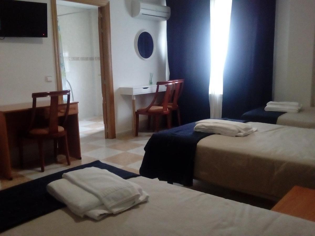 Hotel El Ancla فيلانويفا دي لا كانادا المظهر الخارجي الصورة