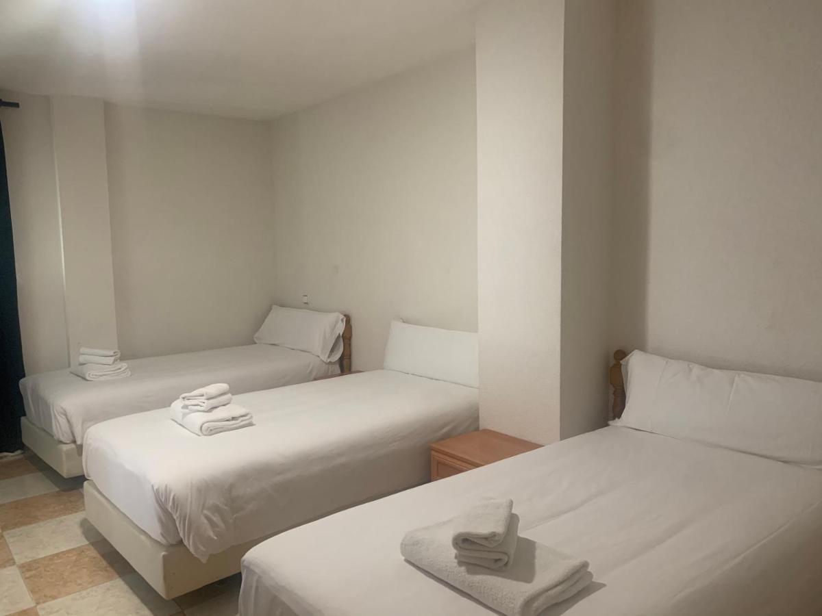 Hotel El Ancla فيلانويفا دي لا كانادا المظهر الخارجي الصورة